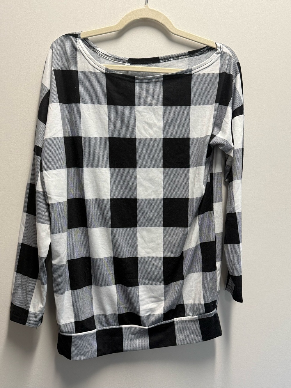 Women’s Black & White Buffalo Check Long Sleeve Tunic Top - Casual Pullover